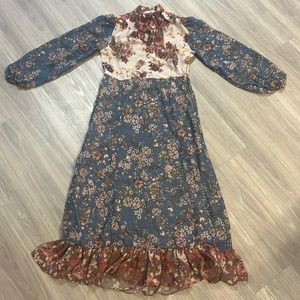 Super cute floral CBRL dress
